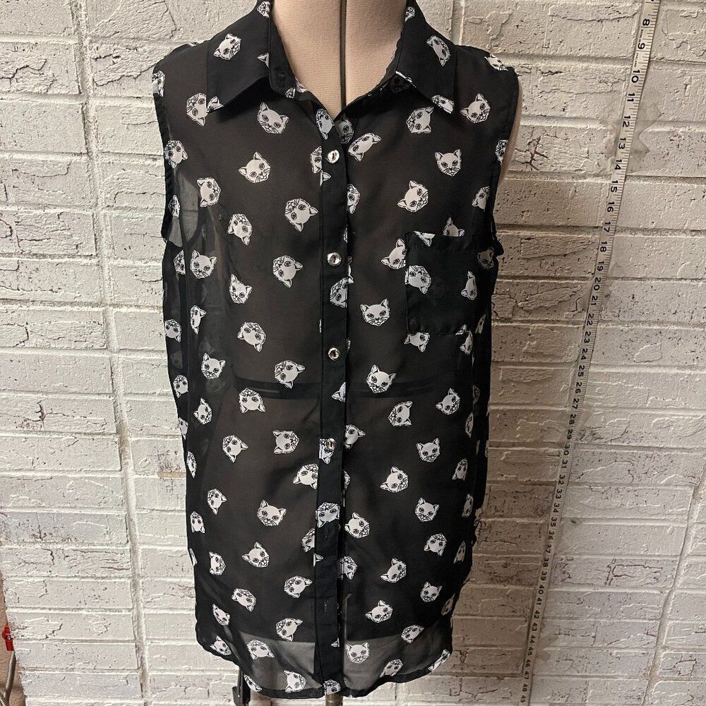 No Boundaries Cat Sheer Button Up Sleeveless BlouseLarge 11/13